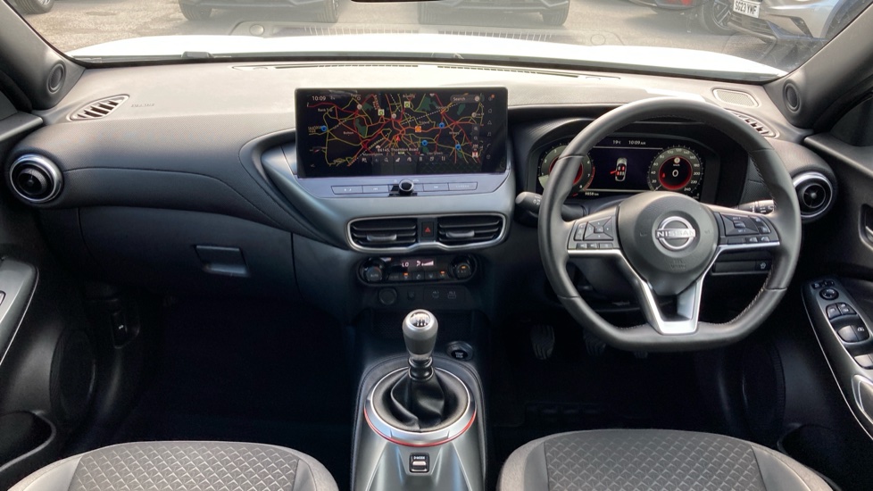 Nissan Juke 1.0 DiG-T N-Connecta 5dr Petrol Hatchback - Image 10