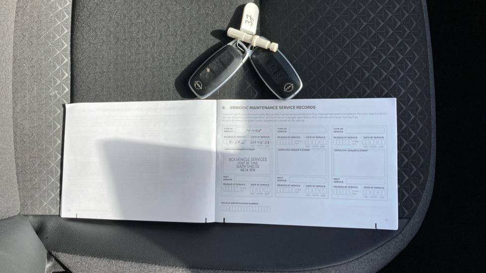 Nissan Juke 1.0 DiG-T N-Connecta 5dr Petrol Hatchback - Image 19
