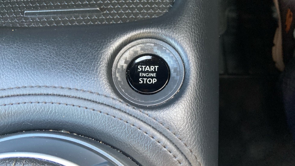 Nissan Juke 1.0 DiG-T N-Connecta 5dr Petrol Hatchback - Image 23