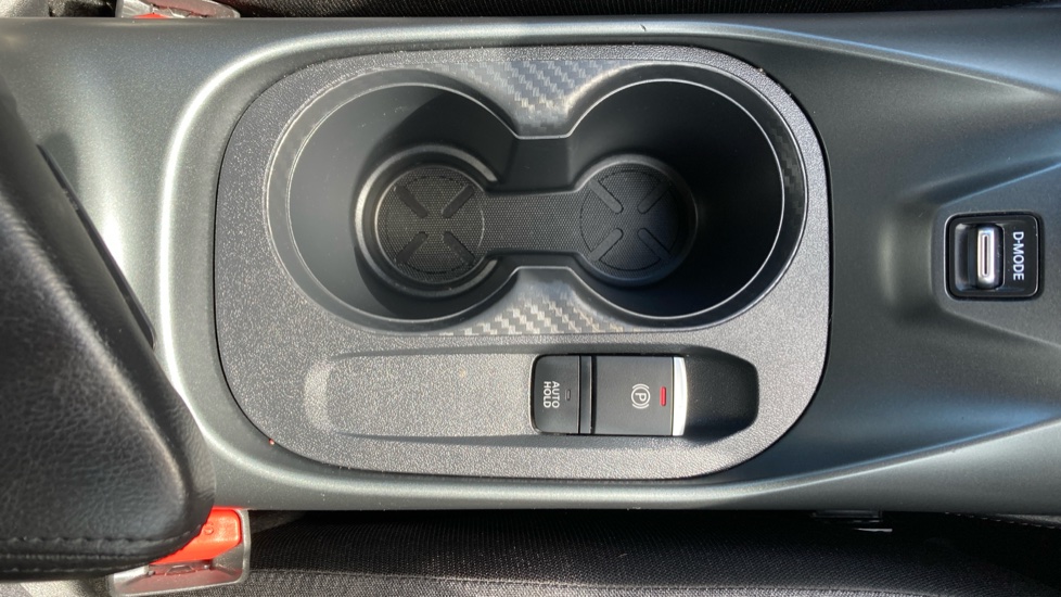 Nissan Juke 1.0 DiG-T N-Connecta 5dr Petrol Hatchback - Image 25