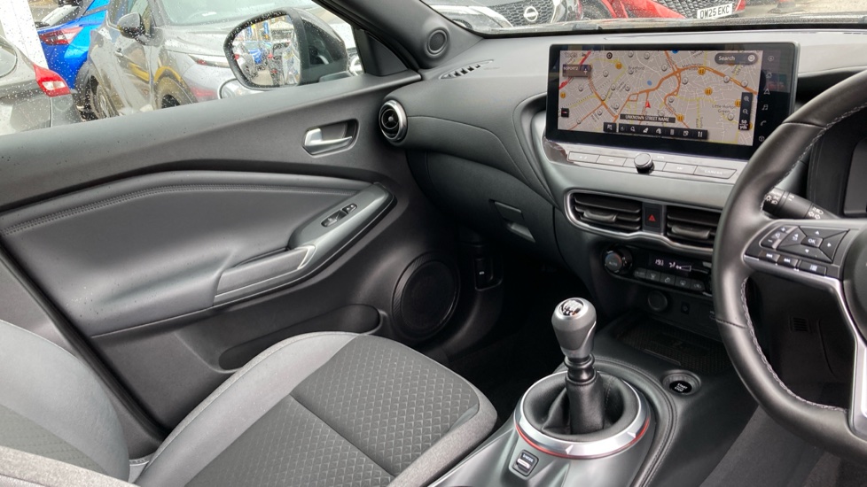 Nissan Juke 1.0 DiG-T N-Connecta 5dr Petrol Hatchback - Image 14