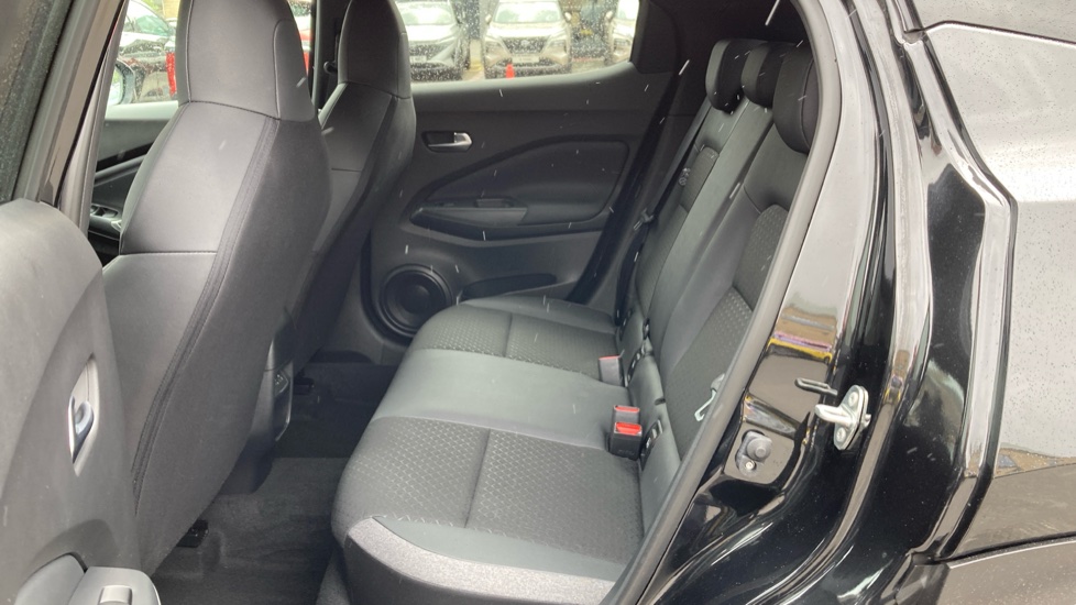 Nissan Juke 1.0 DiG-T N-Connecta 5dr Petrol Hatchback - Image 16