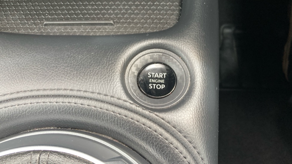 Nissan Juke 1.0 DiG-T N-Connecta 5dr Petrol Hatchback - Image 25