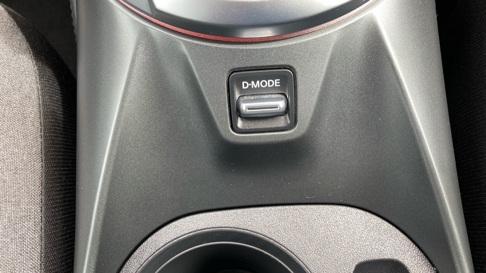 Nissan Juke 1.0 DiG-T N-Connecta 5dr Petrol Hatchback - Image 26