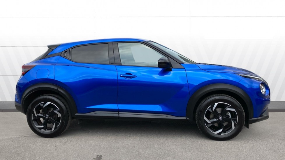 Nissan Juke 1.0 DiG-T 114 N-Connecta 5dr DCT Petrol Hatchback - Image 5
