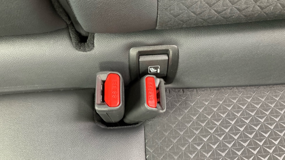 Nissan Juke 1.0 DiG-T 114 N-Connecta 5dr DCT Petrol Hatchback - Image 17