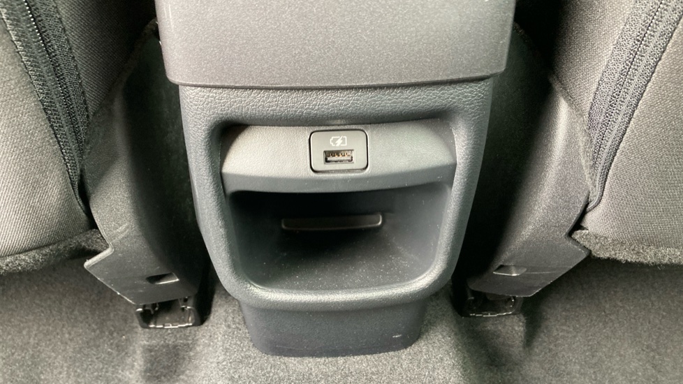 Nissan Juke 1.0 DiG-T 114 N-Connecta 5dr DCT Petrol Hatchback - Image 21