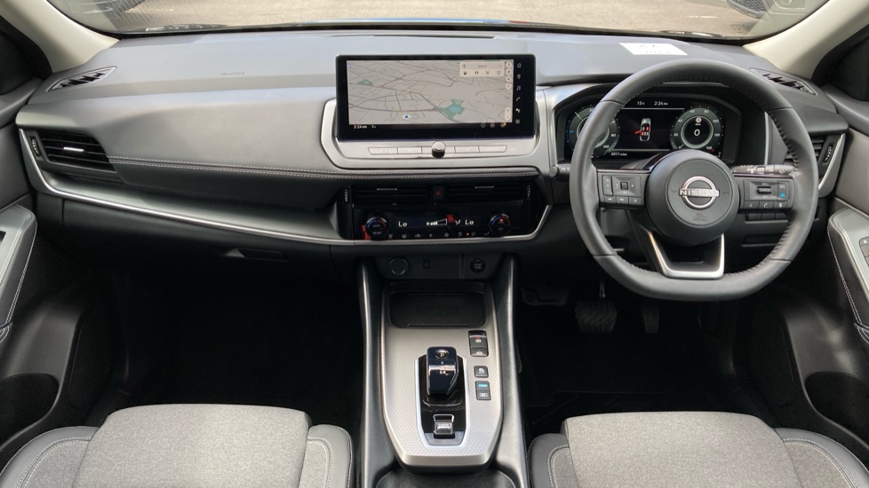 Nissan Qashqai 1.5 E-Power 205 N-Connecta [Glass Roof] 5dr Auto Hybrid Hatchback - Image 10