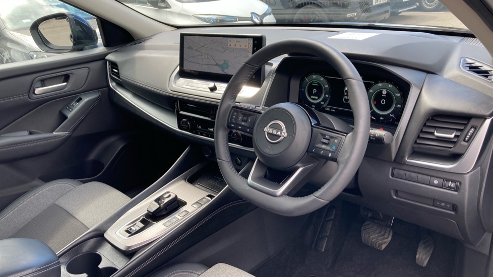 Nissan Qashqai 1.5 E-Power 205 N-Connecta [Glass Roof] 5dr Auto Hybrid Hatchback - Image 11