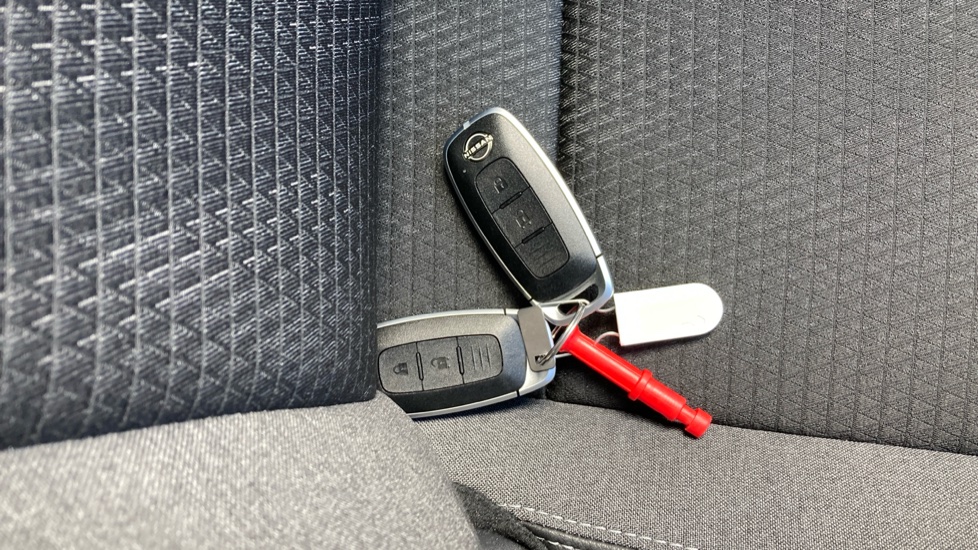 Nissan Qashqai 1.5 E-Power 205 N-Connecta [Glass Roof] 5dr Auto Hybrid Hatchback - Image 20