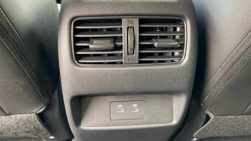 Nissan Qashqai 1.5 E-Power 205 N-Connecta [Glass Roof] 5dr Auto Hybrid Hatchback - Image 21
