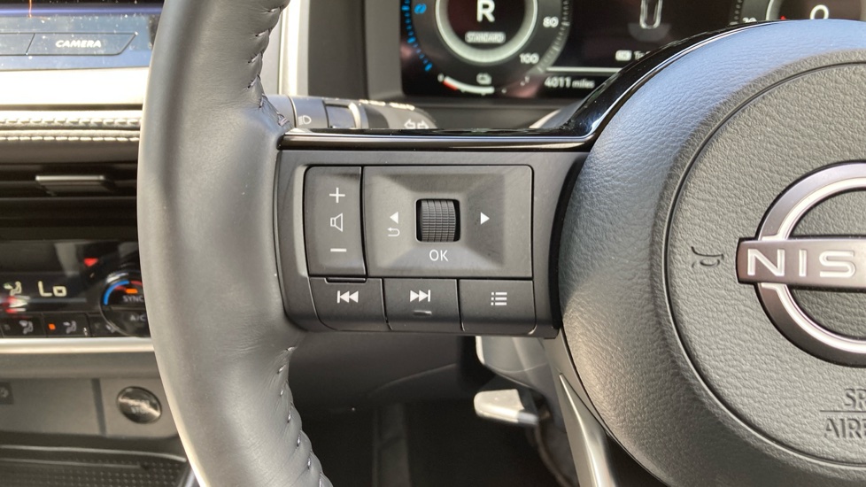 Nissan Qashqai 1.5 E-Power 205 N-Connecta [Glass Roof] 5dr Auto Hybrid Hatchback - Image 30