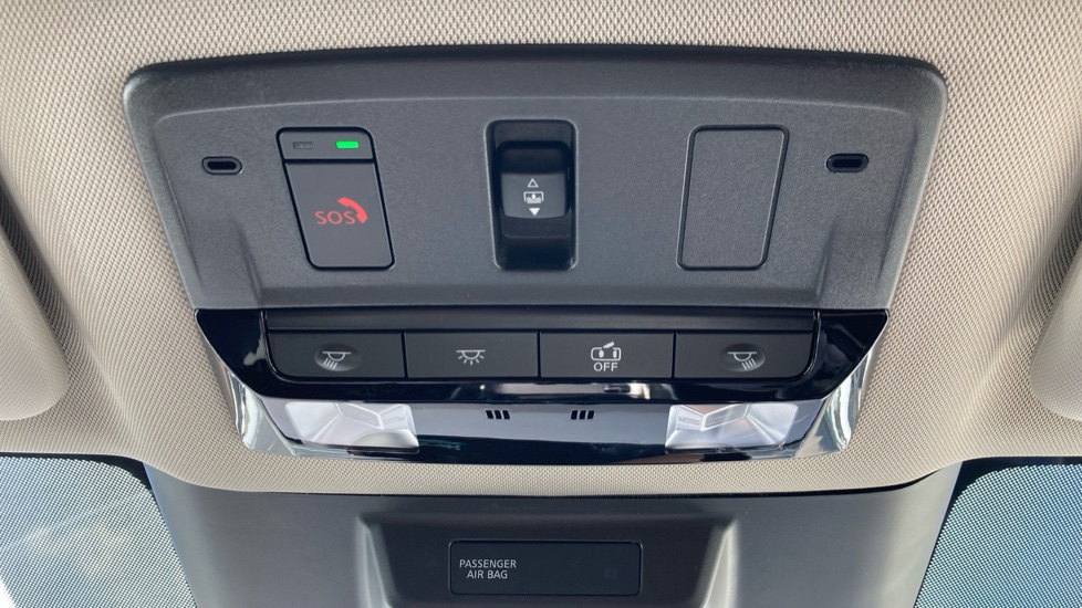 Nissan Qashqai 1.5 E-Power 205 N-Connecta [Glass Roof] 5dr Auto Hybrid Hatchback - Image 34