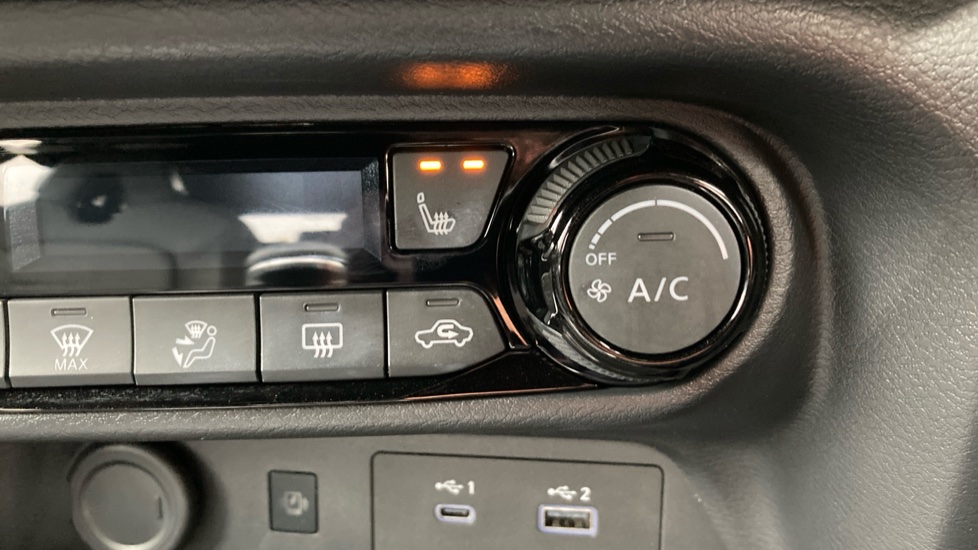 Nissan Juke 1.0 DiG-T Tekna 5dr Petrol Hatchback - Image 30