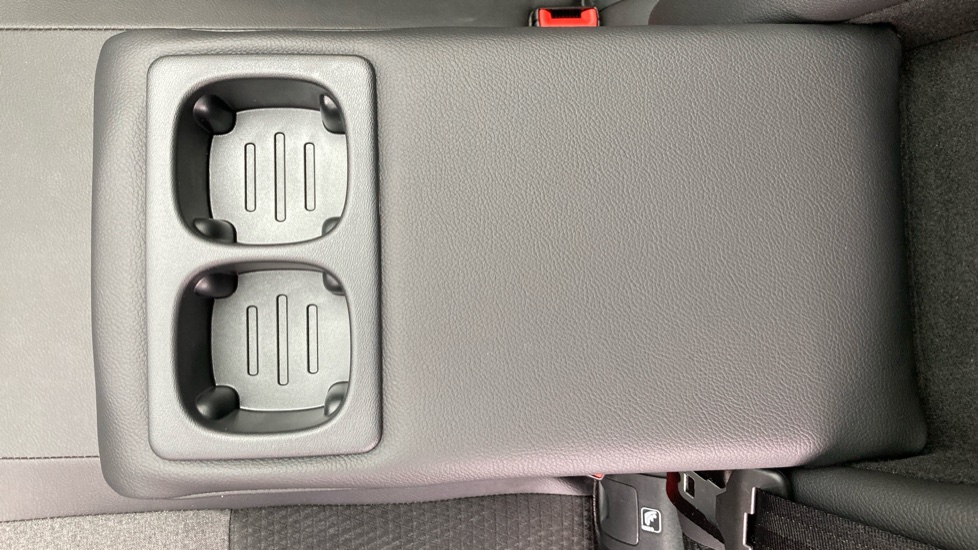 Nissan Qashqai 1.3 DiG-T MH 158 N-Connecta [Glass Rf] 5dr Xtronic Petrol Hatchback - Image 23