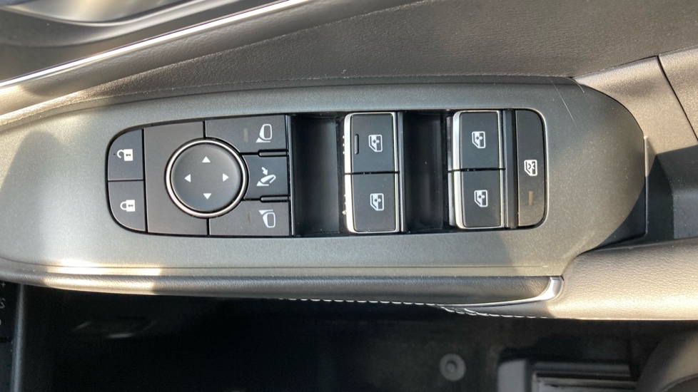 Nissan Qashqai 1.5 E-Power 205 Tekna 5dr Auto Hybrid Hatchback - Image 35
