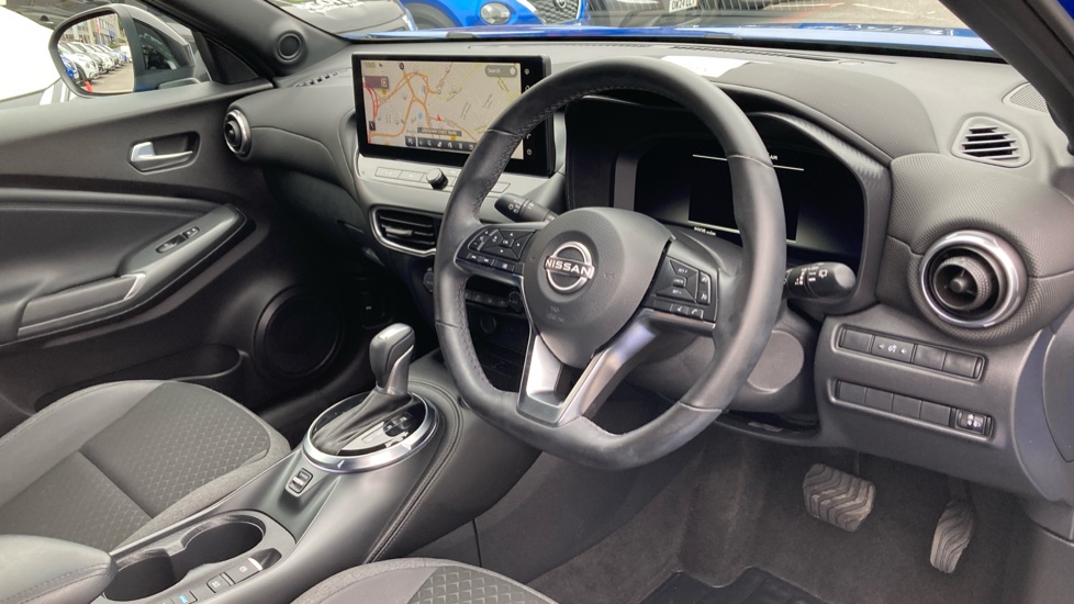 Nissan Juke 1.6 Hybrid N-Connecta 5dr Auto Hybrid Hatchback - Image 11