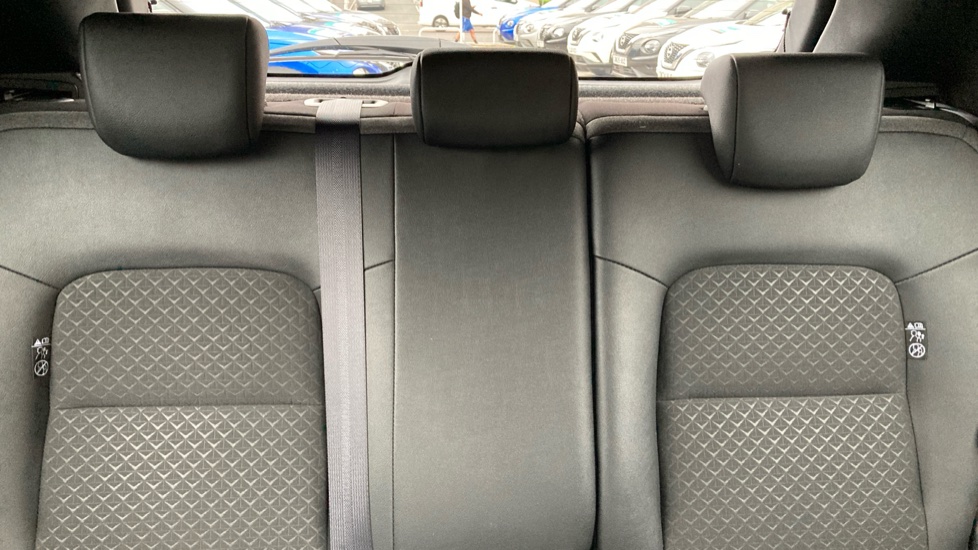Nissan Juke 1.6 Hybrid N-Connecta 5dr Auto Hybrid Hatchback - Image 15