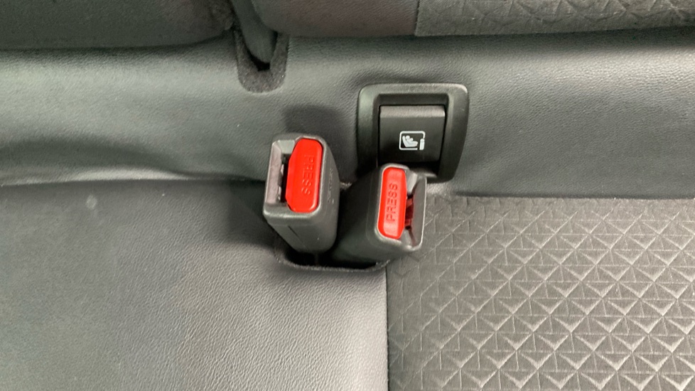 Nissan Juke 1.6 Hybrid N-Connecta 5dr Auto Hybrid Hatchback - Image 17