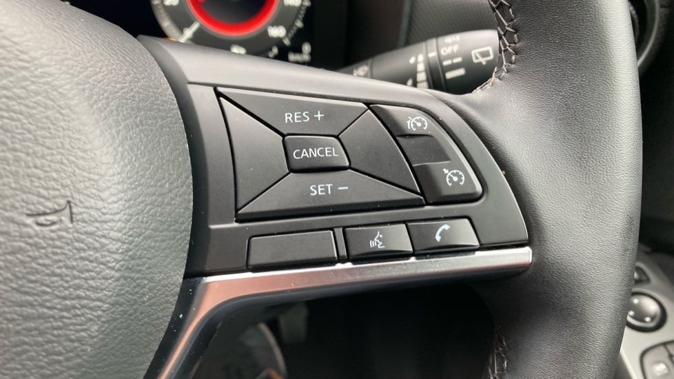 Nissan Juke 1.6 Hybrid N-Connecta 5dr Auto Hybrid Hatchback - Image 29