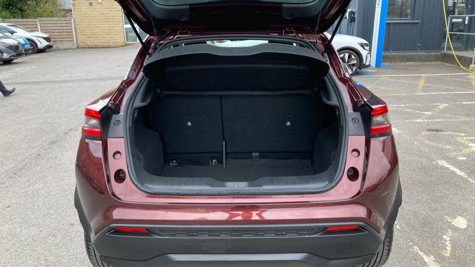 Nissan Juke 1.0 DiG-T 114 Acenta 5dr Petrol Hatchback - Image 4
