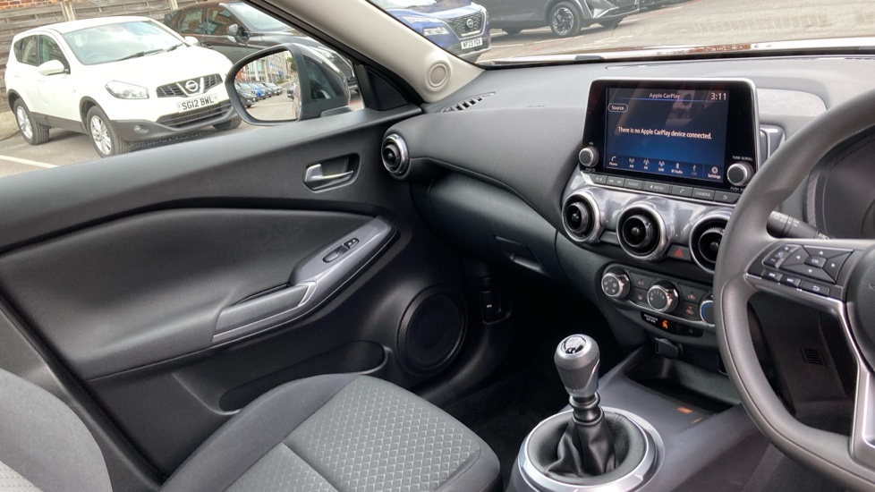 Nissan Juke 1.0 DiG-T 114 Acenta 5dr Petrol Hatchback - Image 14