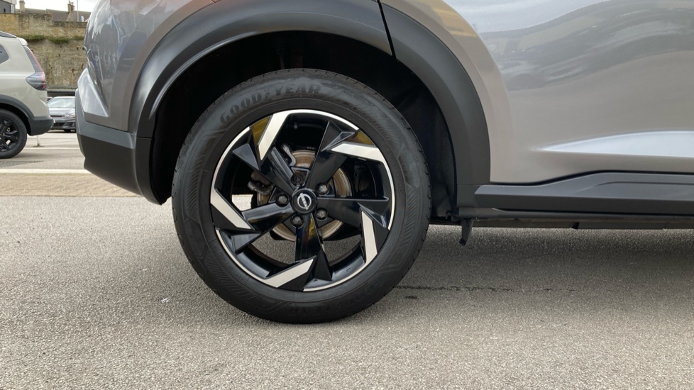 Nissan Juke 1.0 DiG-T 114 N-Connecta 5dr Petrol Hatchback - Image 7