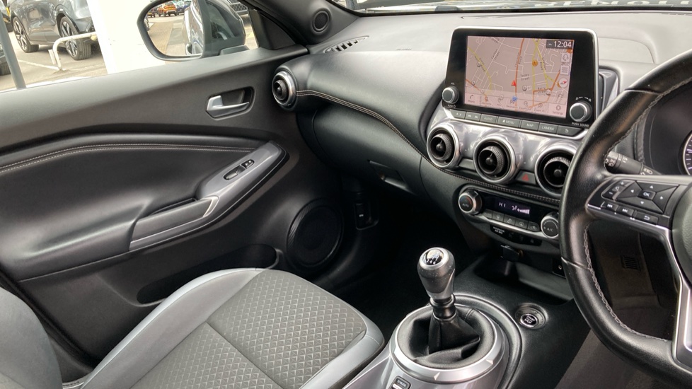 Nissan Juke 1.0 DiG-T 114 N-Connecta 5dr Petrol Hatchback - Image 14
