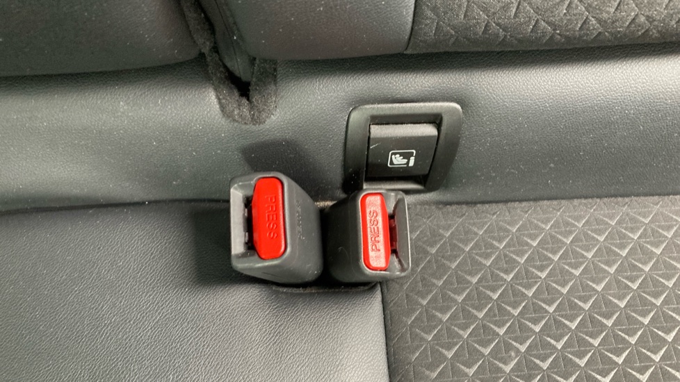 Nissan Juke 1.0 DiG-T 114 N-Connecta 5dr Petrol Hatchback - Image 17