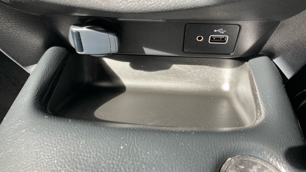 Nissan Juke 1.0 DiG-T 114 N-Connecta 5dr Petrol Hatchback - Image 23