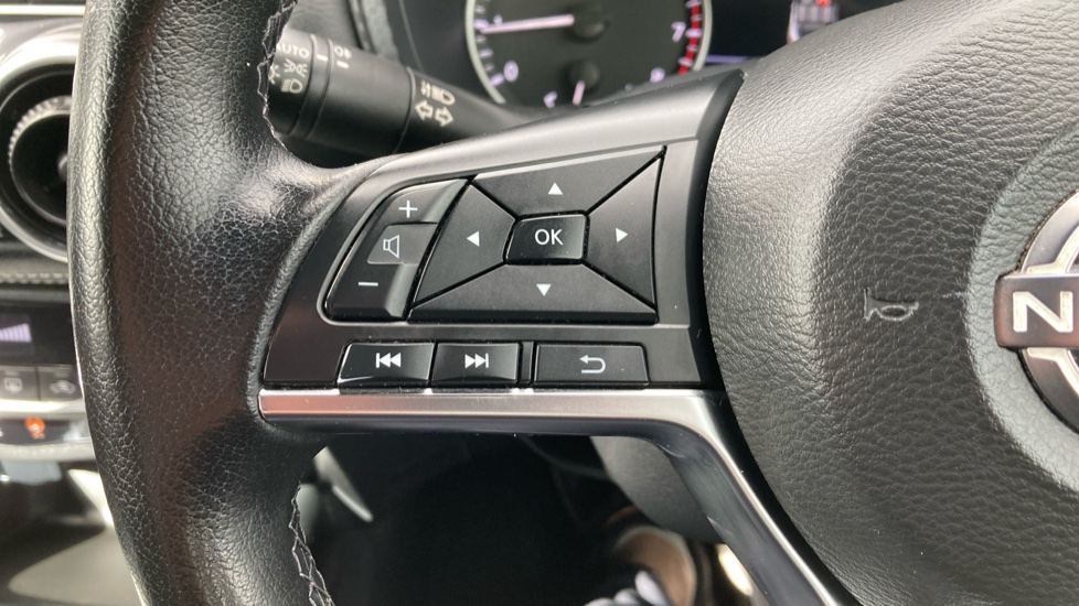 Nissan Juke 1.0 DiG-T 114 N-Connecta 5dr Petrol Hatchback - Image 25