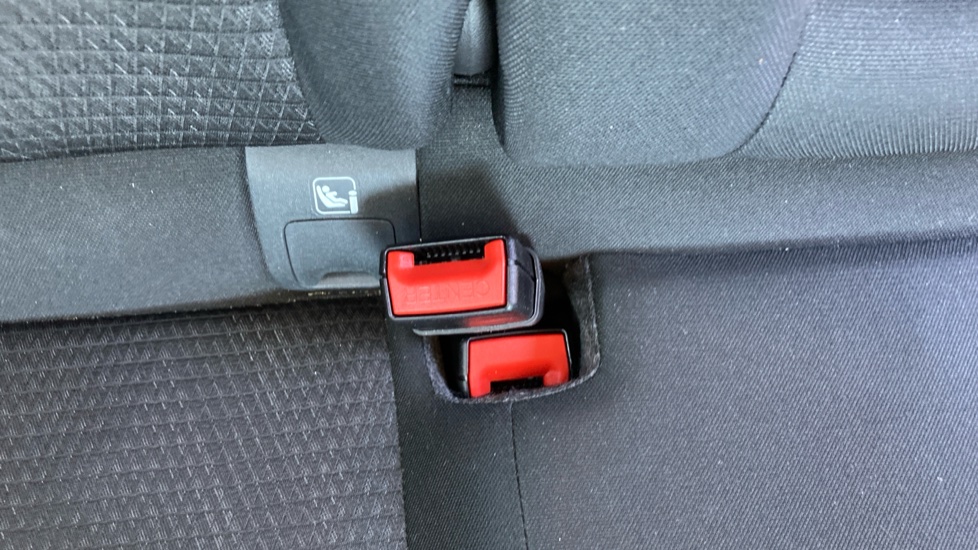 Nissan Qashqai 1.3 DiG-T MH N-Connecta 5dr Petrol Hatchback - Image 17