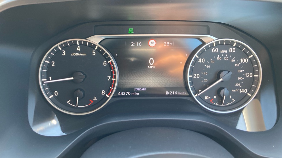 Nissan Qashqai 1.3 DiG-T MH N-Connecta 5dr Petrol Hatchback - Image 18