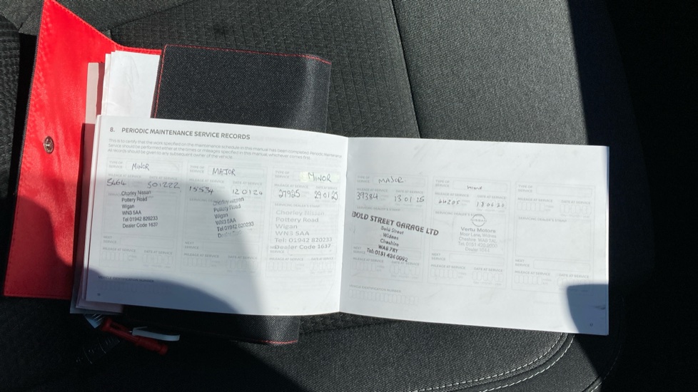 Nissan Qashqai 1.3 DiG-T MH N-Connecta 5dr Petrol Hatchback - Image 19