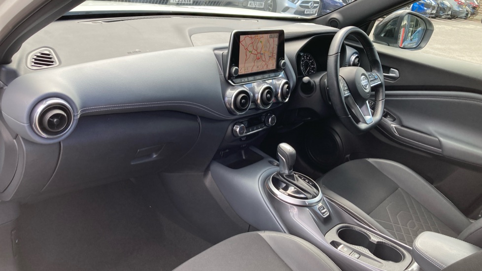 Nissan Juke 1.0 DiG-T 114 Tekna 5dr DCT Petrol Hatchback - Image 9