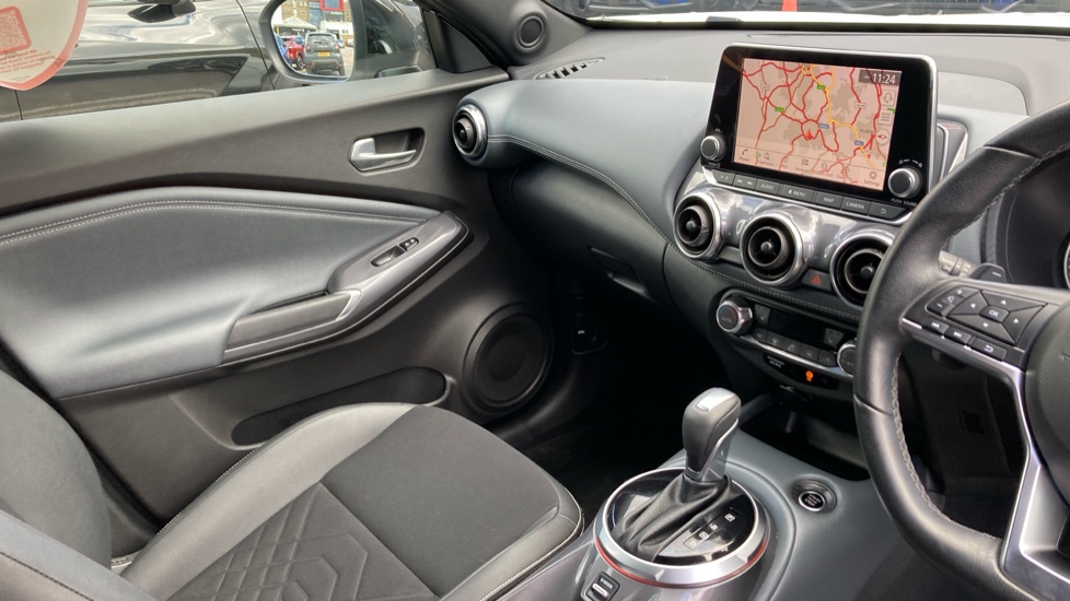 Nissan Juke 1.0 DiG-T 114 Tekna 5dr DCT Petrol Hatchback - Image 14