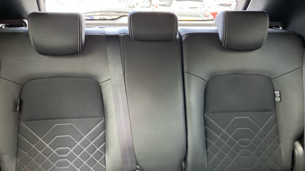 Nissan Juke 1.0 DiG-T 114 Tekna 5dr DCT Petrol Hatchback - Image 15