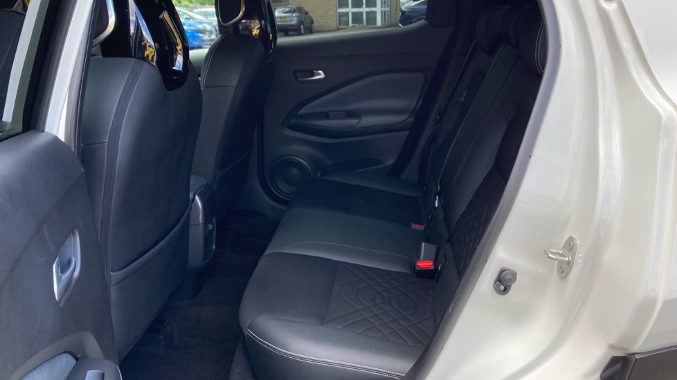 Nissan Juke 1.0 DiG-T 114 Tekna 5dr DCT Petrol Hatchback - Image 16