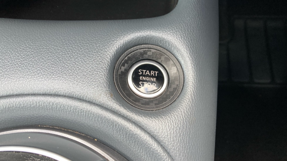 Nissan Juke 1.0 DiG-T 114 Tekna 5dr DCT Petrol Hatchback - Image 24