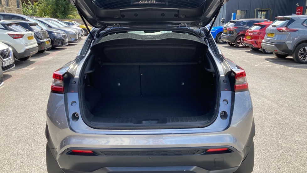Nissan Juke 1.0 DiG-T 114 N-Connecta 5dr Petrol Hatchback - Image 4