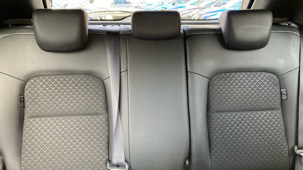 Nissan Juke 1.0 DiG-T 114 N-Connecta 5dr Petrol Hatchback - Image 15