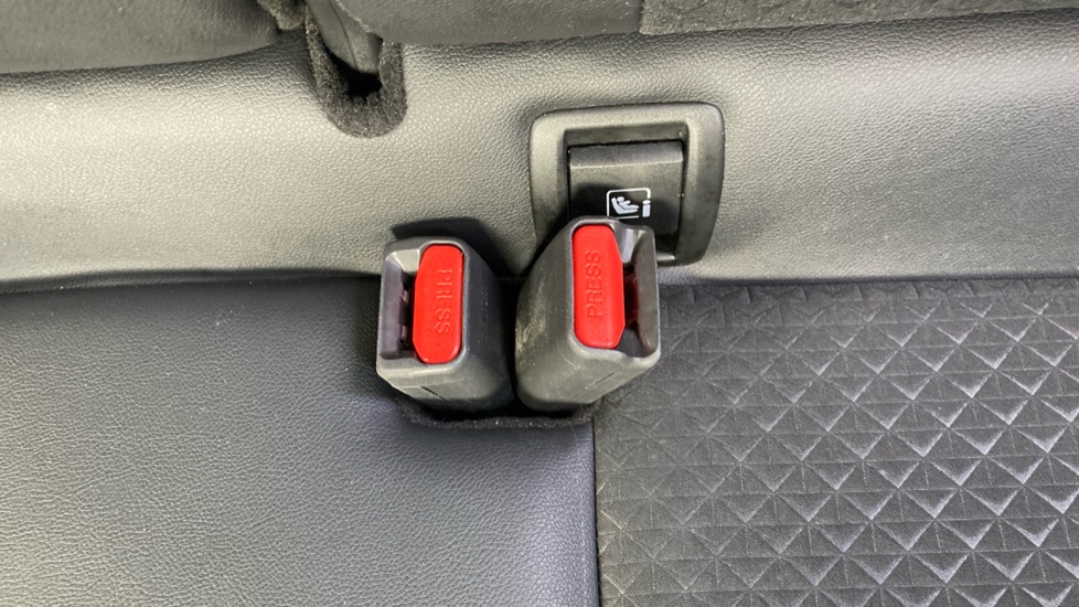 Nissan Juke 1.0 DiG-T 114 N-Connecta 5dr Petrol Hatchback - Image 17