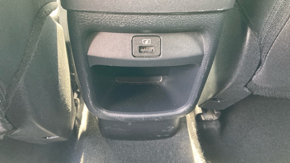 Nissan Juke 1.0 DiG-T 114 N-Connecta 5dr Petrol Hatchback - Image 21