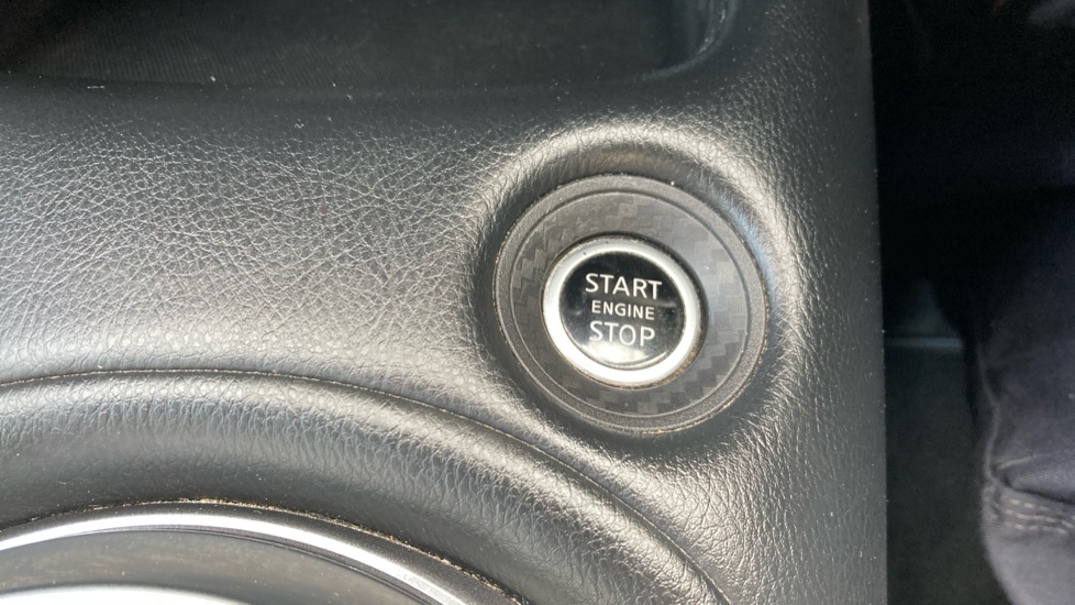 Nissan Juke 1.0 DiG-T 114 N-Connecta 5dr Petrol Hatchback - Image 24