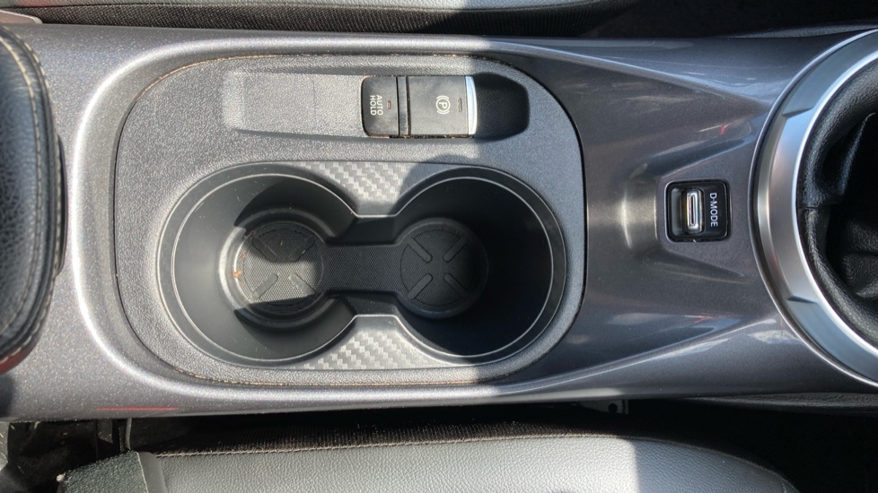 Nissan Juke 1.0 DiG-T 114 N-Connecta 5dr Petrol Hatchback - Image 25