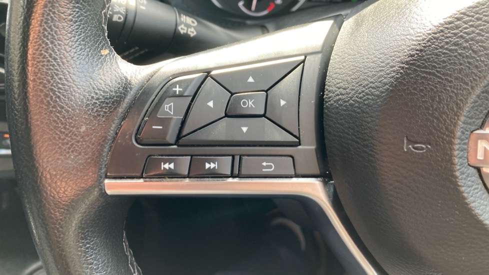 Nissan Juke 1.0 DiG-T 114 N-Connecta 5dr Petrol Hatchback - Image 26