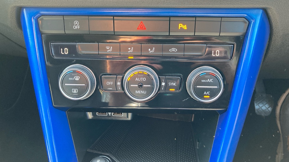 Volkswagen T-Roc 1.6 TDI Design 5dr Diesel Hatchback - Image 23