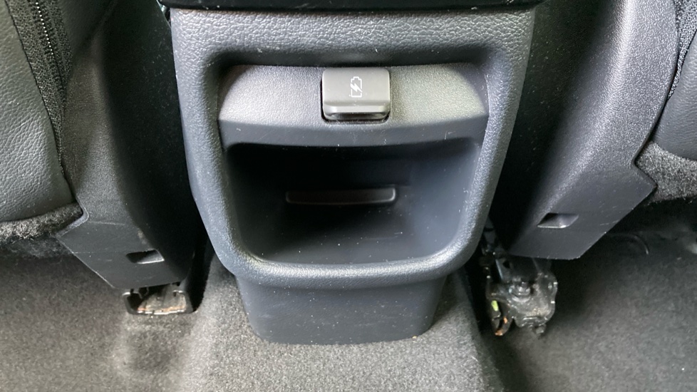 Nissan Juke 1.0 DiG-T Tekna+ 5dr DCT Petrol Hatchback - Image 21