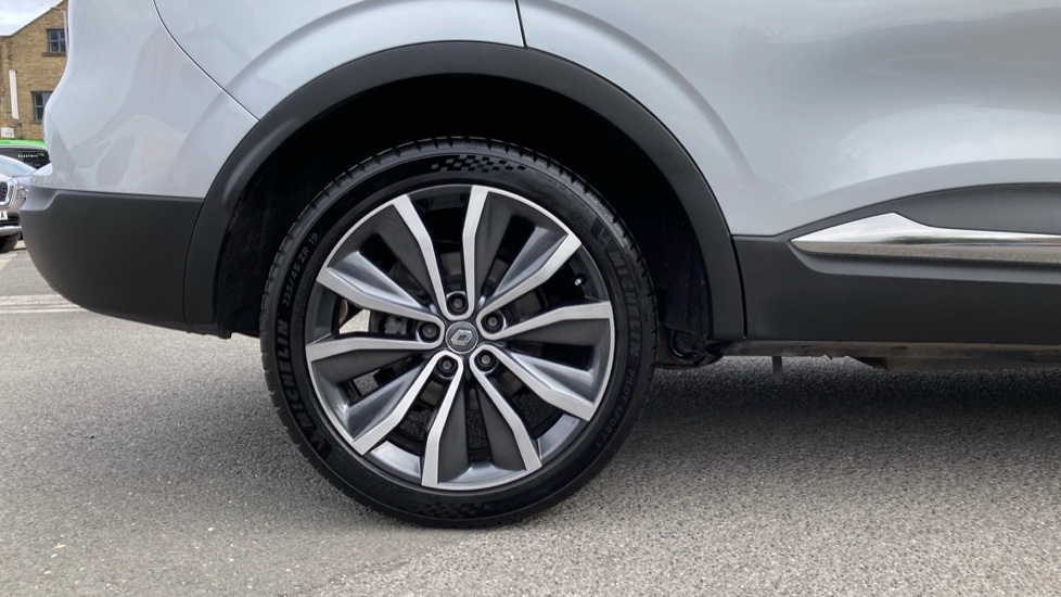 Renault Kadjar 1.3 TCE Iconic 5dr EDC Petrol Hatchback - Image 7