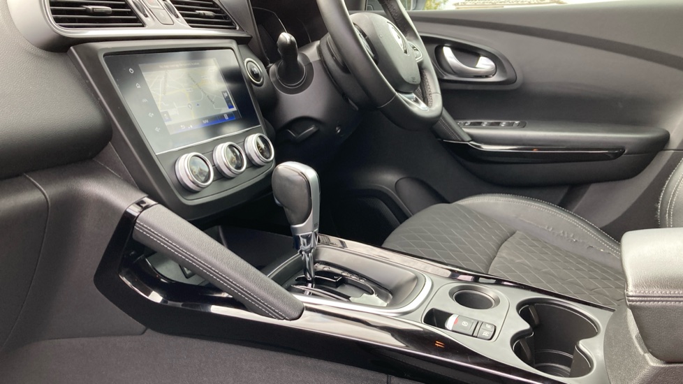 Renault Kadjar 1.3 TCE Iconic 5dr EDC Petrol Hatchback - Image 13